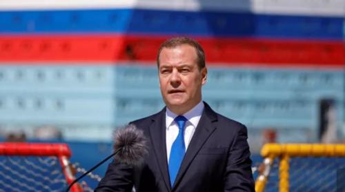 Dmitri Medvedev îi felicită pe argentinieni și cere Marii Britanii să le „înapoieze” Insulele Falkland