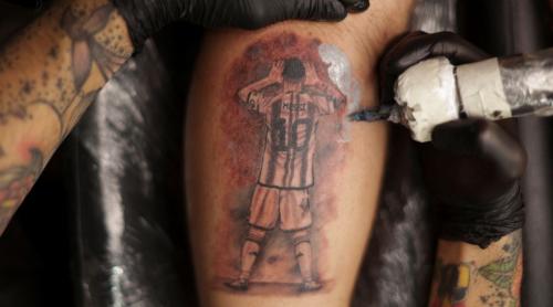 Artiștii tatuatori sunt suprasolicitați de valul nou de clienți. Tributul adus lui Messi