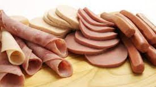 Autoritatea europeană pentru Siguranța Alimentelor: nitriții din carne, risc ”clar” de a dezvolta cancer