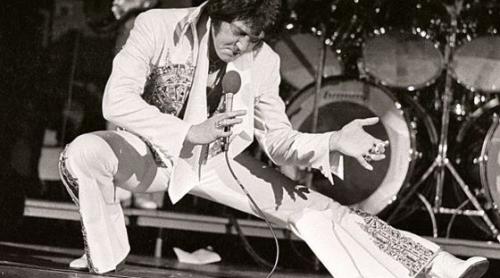 De ce cred unii că Elvis Presley nu a murit acum mai bine de 50 de ani şi încă trăieşte (VIDEO)