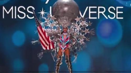 Miss Univers: Costumul Miss SUA sărbătorește aterizarea pe Lună a NASA