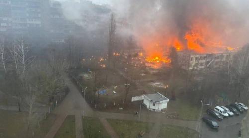 Un elicopter s-a prăbușit în apropierea unei gradinițe din regiunea Kiev: 16 morți, inclusiv ministrul de interne