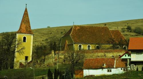 Fabuloasa Românie. Mărginimea Sibiului. Turnul înclinat al bisericii din Ruşi
