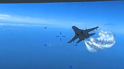 Armata SUA a lansat un videoclip care arată coliziunea dronei cu un avion rusesc deasupra Mării Negre (video)