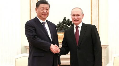 Cei doi „dragi prieteni” Xi și Putin s-au întâlnit la Moscova