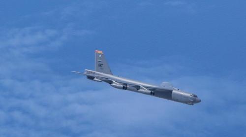 Un avion SU-35 rus a interceptat un bombardier american B-52 în apropiere de Kaliningrad