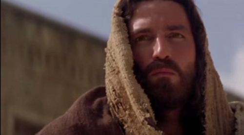 A decedat actorul care l-a interpretat pe Sfântul Ioan în filmul „Patimile lui Iisus”, capodopera regizată de Mel Gibson