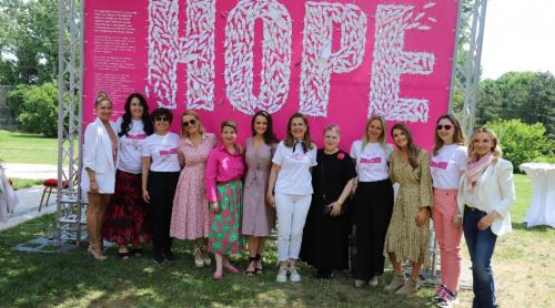 Pe 11 iunie. Cursa caritabilă - Race for the Cure a Fundației Renașterea - adună zeci de vedete și susținători în ROZ, pentru combaterea cancerelor feminine în România