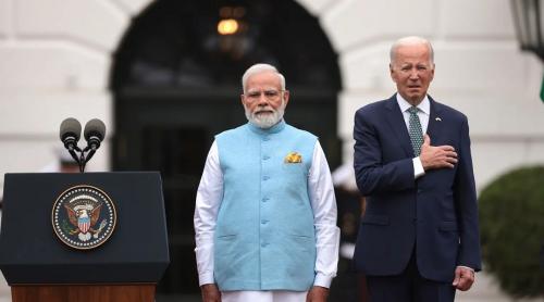 Biden ironizat pentru că a pus mâna la inimă la imnul național al Indiei: „Amuzant dacă nu ar fi atât de trist”