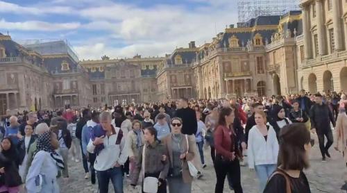 Muzeul Luvru și Palatul Versailles au fost evacuate „din motive de securitate”