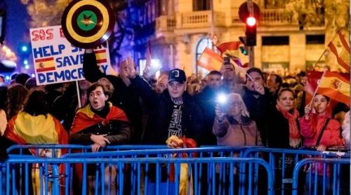 Peste 170.000 de spanioli au manifestat la Madrid împotriva amnistiei separatiștilor catalani: „Europa, ajută-ne”