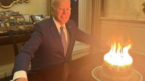„Nu mai este loc pentru lumânări”: Biden sărbătorește cei 81 de ani și ironizeaza cu privire la vârsta lui