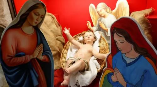 Italia: o scenă a Nașterii Domnului cu „două mame” ale Pruncului Isus a stârnit furie printre credincioși