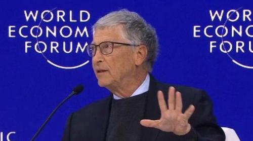 Bill Gates se întoarce la Davos pentru a promova vaccinarea și inteligența artificială
