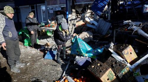 Cel puțin 25 de morți într-un bombardament ucrainean într-o piață din Donețk: Rusia a denunțat un „act terorist barbar”.