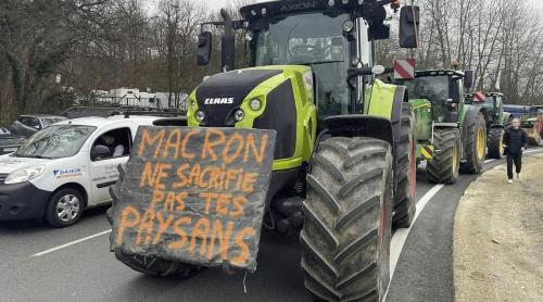 Furia agricultorilor francezi a ajuns la porțile Parisului
