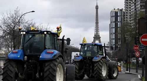 Comisarul UE pentru agricultură propune o schimbare de politică în timp ce fermierii continuă  protestele
