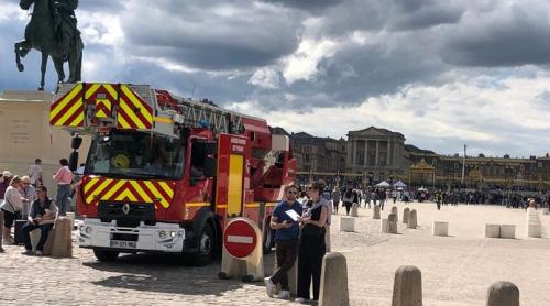 Palatul Versailles a fost evacuat în urma unui incendiu