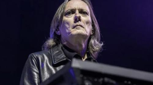 Roger O'Donnell de la The Cure se luptă cu un cancer de sânge „agresiv” și îi îndeamnă pe fani să se testeze