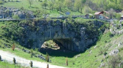 Fabuloasa Românie. Podul lui Dumnezeu de la Ponoarele