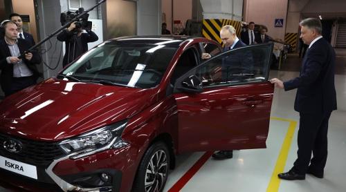 Renault nu exclude o revenire în Rusia, afirmă directorul general