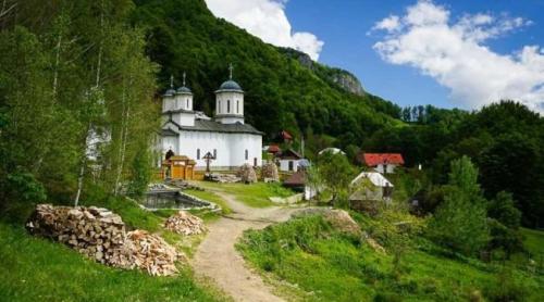 Fabuloasa Românie. Străbătând Oltenia de sub munte