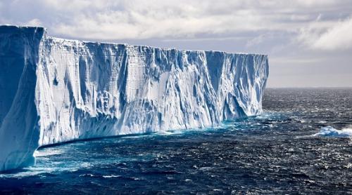 Antarctica își mărește stratul de gheață pentru prima dată în ultimele decenii – o posibilă pauză în topirea calotei glaciare