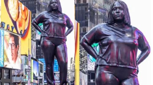 O noua statuie „woke” instalată în Times Square stârnește controverse: „Nu combate stereotipurile, le întărește”