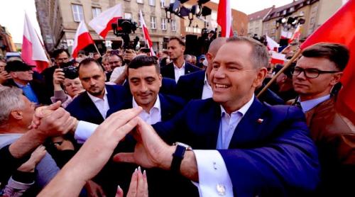 Un deputat polonez propune o alianță regională Polonia–România–Cehia–Ungaria pentru a contracara influența Germaniei și îl susține pe George Simion