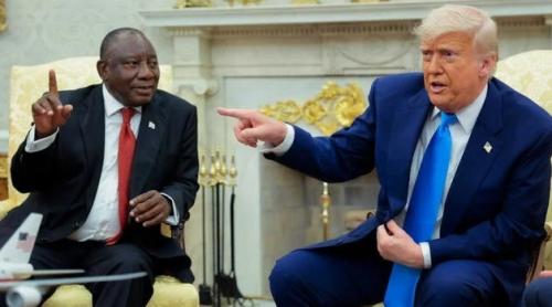 Donald Trump îl acuză pe președintele sud-african de genocid împotriva albilor, într-un moment tensionat în Biroul Oval