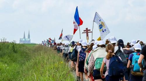 Franța: Record de participare la pelerinajul de Rusalii - 19.000 de credincioși majoritatea tineri