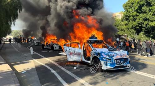 Trump mobilizează armata la Los Angeles: O lecție învățată din revoltele din 2020
