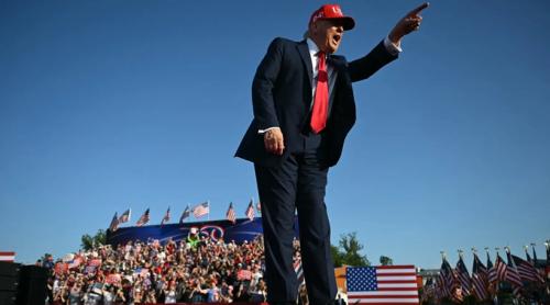 Donald Trump, al doilea cel mai popular președinte american al secolului XXI, potrivit unui sondaj