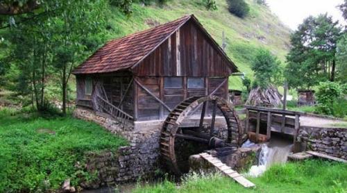 Tradiţii şi superstiţii. Ţac-ţac-ţac. Legende, descântece din bătrâni şi proverbe cu moara